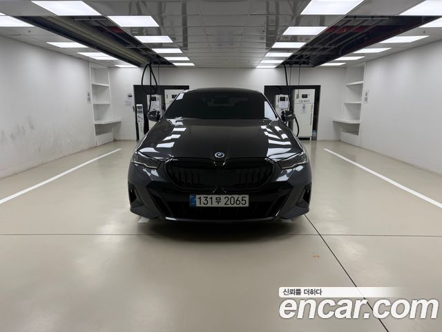 BMW 5 Series (G60) 520i M Sport