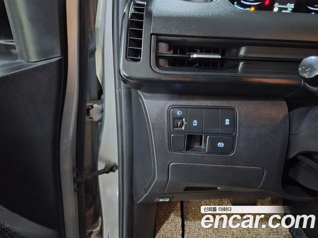 Hyundai Staria Cargo 5-Seater Smart 2022 — фото 19