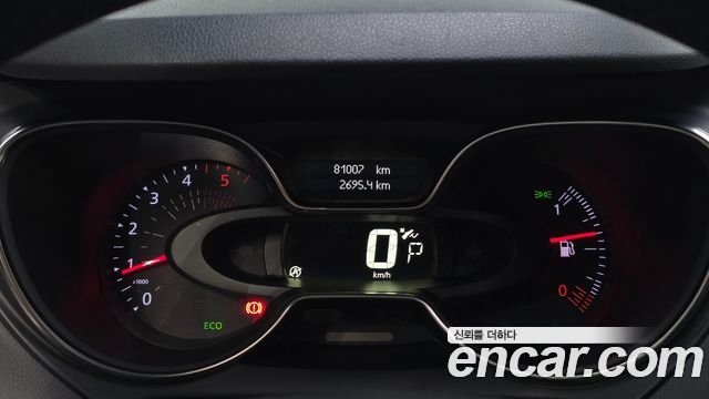 Renault Korea QM3 RE Signature 2018 — фото 8
