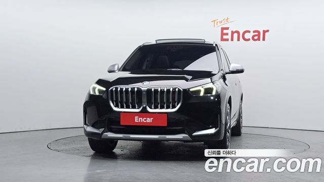 BMW X1 (U11) xDrive 20i xLine 2024 — фото 3