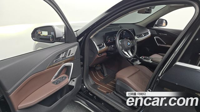 BMW X1 (U11) xDrive 20i xLine 2024 — фото 10