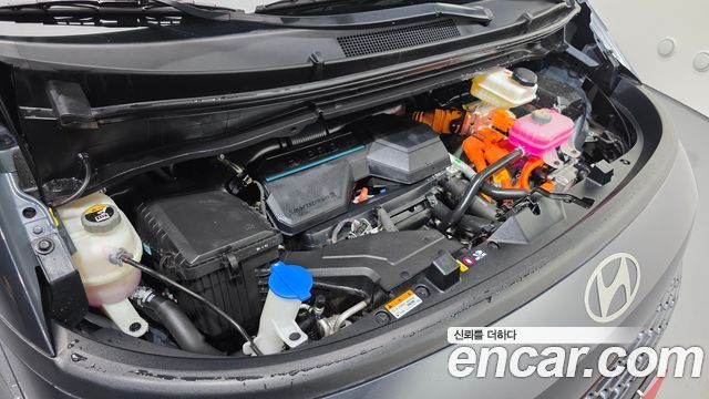 Hyundai Staria HEV 1.6 Tourer 11-Seater Modern 2025 — фото 6