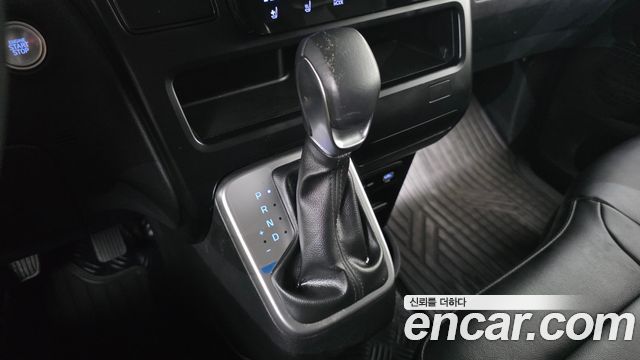 Hyundai Staria HEV 1.6 Tourer 11-Seater Modern 2025 — фото 9