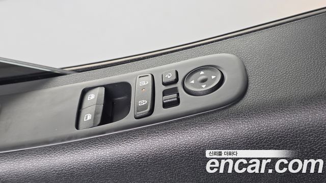 Hyundai Staria HEV 1.6 Tourer 11-Seater Modern 2025 — фото 11