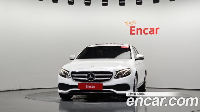 Mercedes-Benz E-Class (W213) E220d 4MATIC Avantgarde 2017 — фото 3
