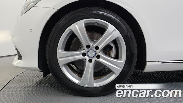 Mercedes-Benz E-Class (W213) E220d 4MATIC Avantgarde 2017 — фото 5