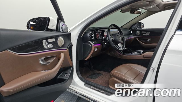 Mercedes-Benz E-Class (W213) E220d 4MATIC Avantgarde 2017 — фото 10