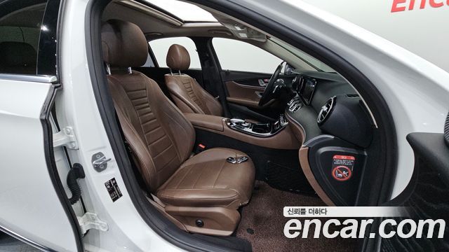 Mercedes-Benz E-Class (W213) E220d 4MATIC Avantgarde 2017 — фото 12