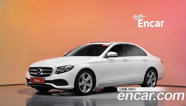 Mercedes-Benz E-Class (W213) E220d 4MATIC Avantgarde