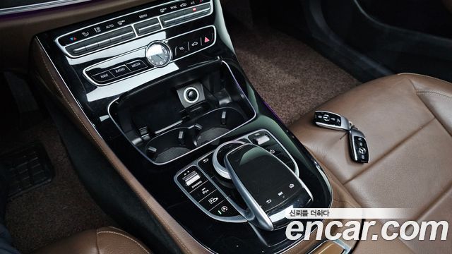 Mercedes-Benz E-Class (W213) E220d 4MATIC Avantgarde 2017 — фото 29
