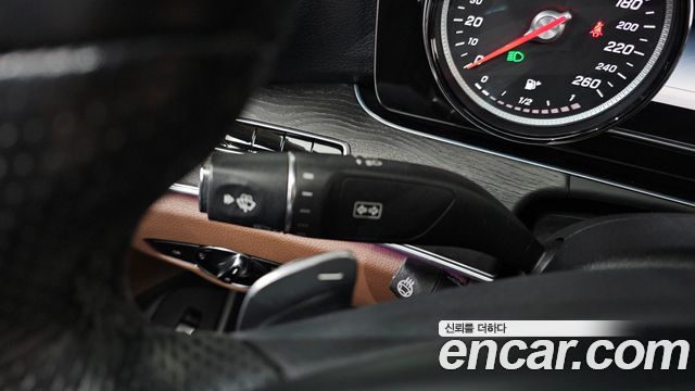 Mercedes-Benz E-Class (W213) E220d 4MATIC Avantgarde 2017 — фото 31