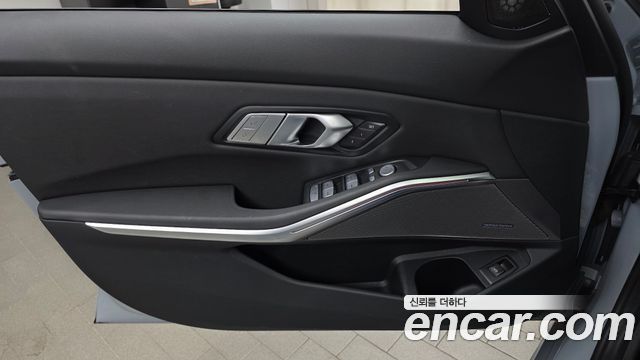 BMW 3 Series (G20) 320i M Sport 2025 — фото 24