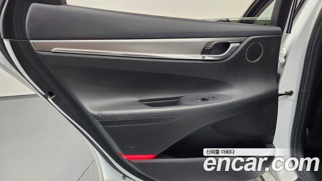 Hyundai Grandeur (IG) 2.5 Premium 2022 — фото 25