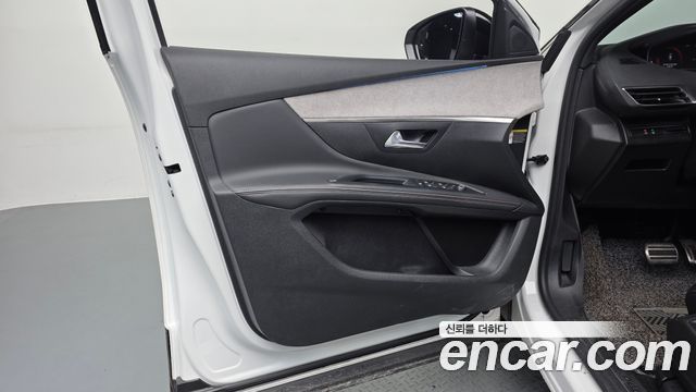 Peugeot 5008 (II) 1.5 BlueHDi GT 2022 — фото 30