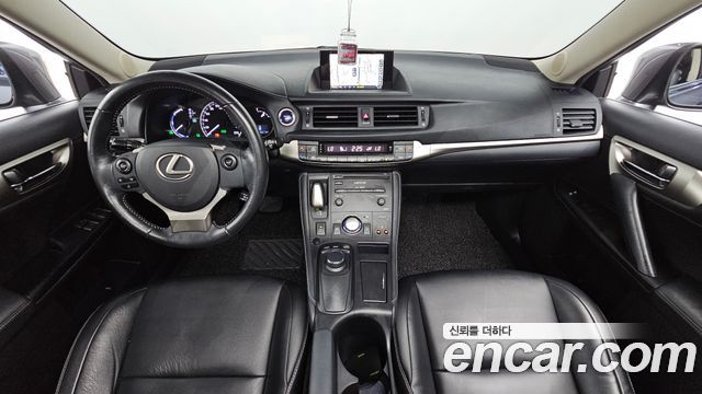 Lexus CT200h 1.8 Supreme ZWA10 2015 — фото 7