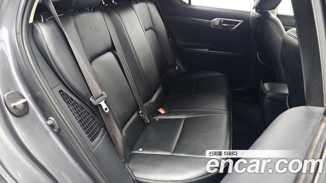 Lexus CT200h 1.8 Supreme ZWA10 2015 — фото 11
