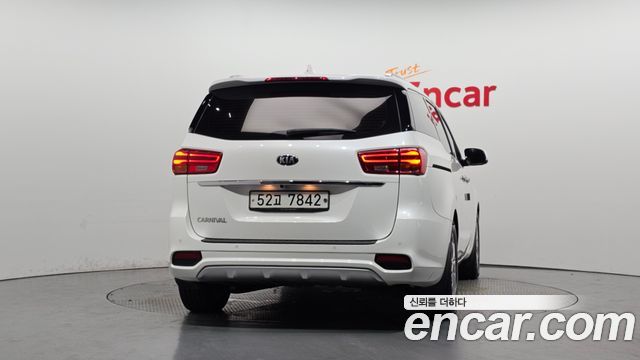 Kia Carnival Gasoline 9-Seater Noblesse Special 2019 — фото 4