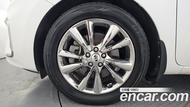 Kia Carnival Gasoline 9-Seater Noblesse Special 2019 — фото 5