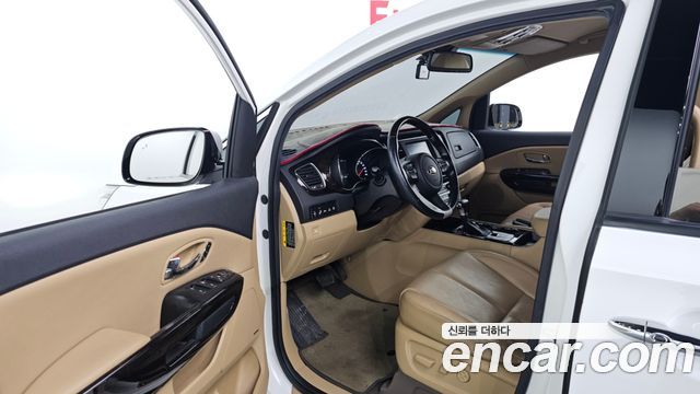 Kia Carnival Gasoline 9-Seater Noblesse Special 2019 — фото 10