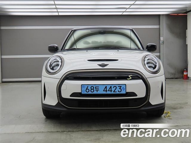 MINI Cooper Electric Resolute Edition 3rd 2023 — фото 2