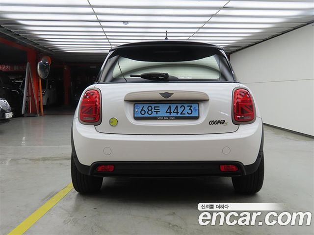 MINI Cooper Electric Resolute Edition 3rd 2023 — фото 3