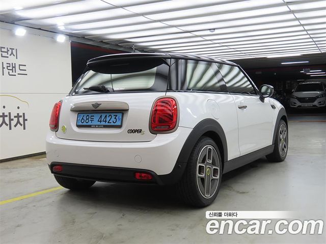 MINI Cooper Electric Resolute Edition 3rd 2023 — фото 4