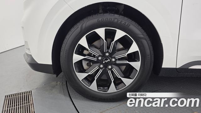 Kia Carnival (IV) Gasoline 9-Seater Noblesse 2023 — фото 5