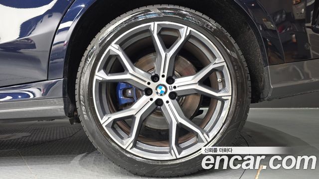 BMW X6 (G06) xDrive40i M Sport 2021 — фото 21