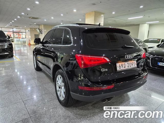 Audi Q5 2.0 TDI Quattro 8R 2011 — фото 3
