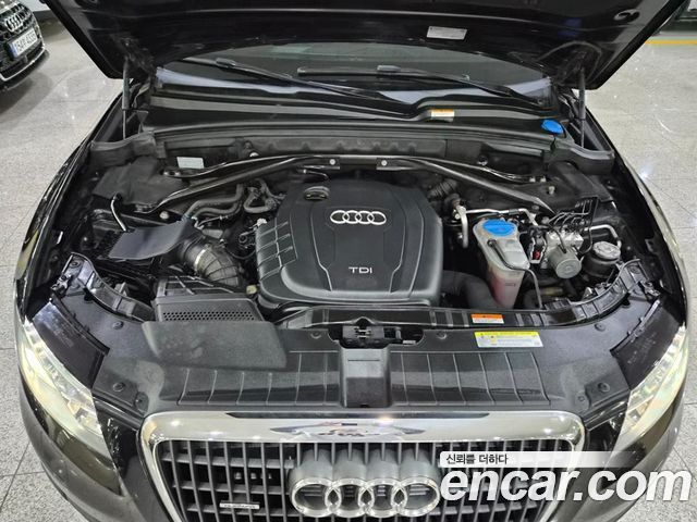 Audi Q5 2.0 TDI Quattro 8R 2011 — фото 6