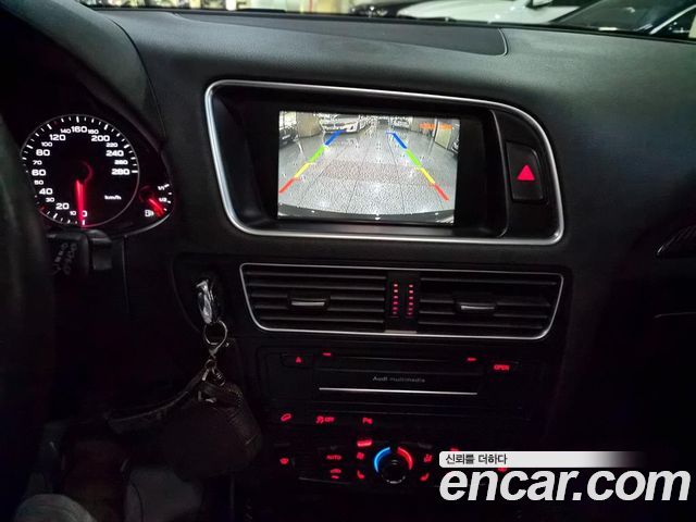 Audi Q5 2.0 TDI Quattro 8R 2011 — фото 15