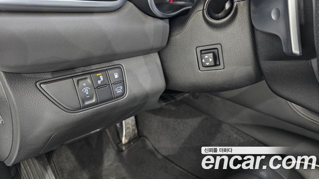 Genesis G70 2.2D Elite 2019 — фото 16