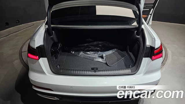 Audi A6 (C8) 45 TFSI Quattro Premium 2023 — фото 33