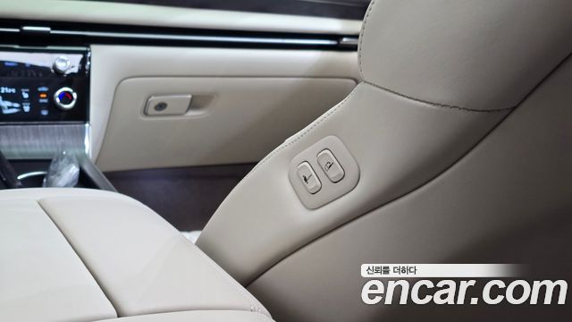 Genesis G80 (RG3) Gasoline 2.5 Turbo AWD 2025 — фото 18