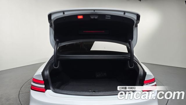 Genesis G80 (RG3) Gasoline 2.5 Turbo AWD 2025 — фото 23