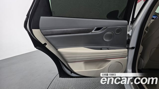 Genesis G80 (RG3) Gasoline 2.5 Turbo AWD 2025 — фото 31