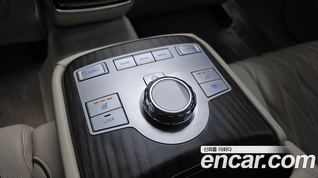 Genesis G80 (RG3) Gasoline 2.5 Turbo AWD 2025 — фото 33