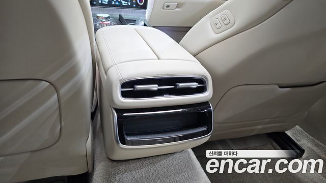 Genesis G80 (RG3) Gasoline 2.5 Turbo AWD 2025 — фото 39