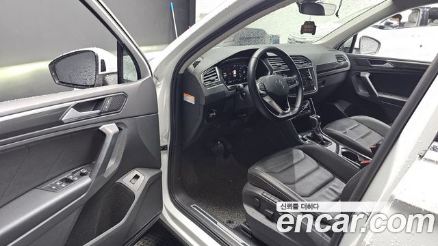 Volkswagen Tiguan (II) 2.0 TDI Premium 2021 — фото 10