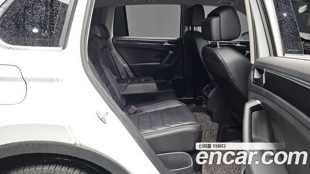 Volkswagen Tiguan (II) 2.0 TDI Premium 2021 — фото 11
