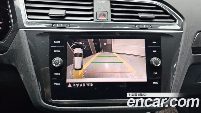 Volkswagen Tiguan (II) 2.0 TDI Premium 2021 — фото 14