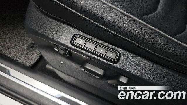 Volkswagen Tiguan (II) 2.0 TDI Premium 2021 — фото 27