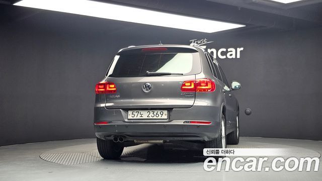 Volkswagen Tiguan 2.0 TDI Comfort 5N 2014 — фото 4