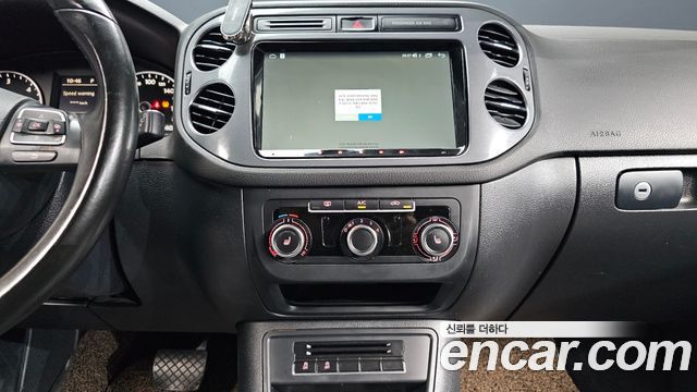 Volkswagen Tiguan 2.0 TDI Comfort 5N 2014 — фото 14