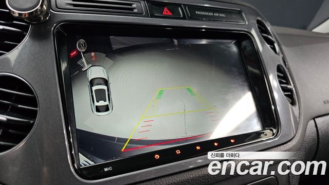 Volkswagen Tiguan 2.0 TDI Comfort 5N 2014 — фото 15