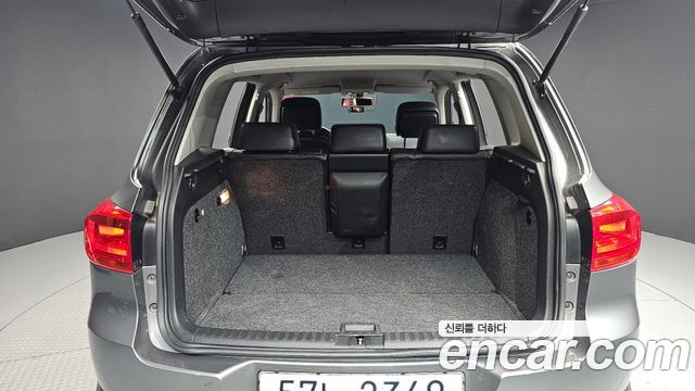 Volkswagen Tiguan 2.0 TDI Comfort 5N 2014 — фото 20