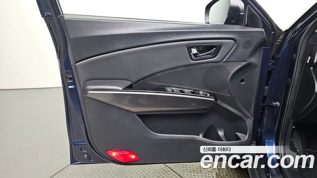 KG Mobility (SsangYong) Very New Tivoli Gasoline 1.5 2WD V5 2020 — фото 30