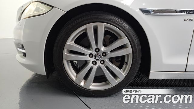 Jaguar XJ 3.0 SC Premium Luxury LWB X351 2013 — фото 5