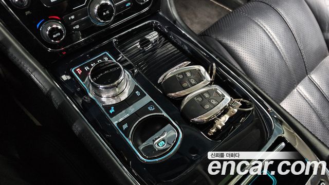 Jaguar XJ 3.0 SC Premium Luxury LWB X351 2013 — фото 9