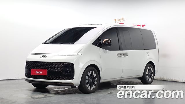 Hyundai Staria HEV 1.6 Lounge 7-Seater Inspiration 2025 — фото 11